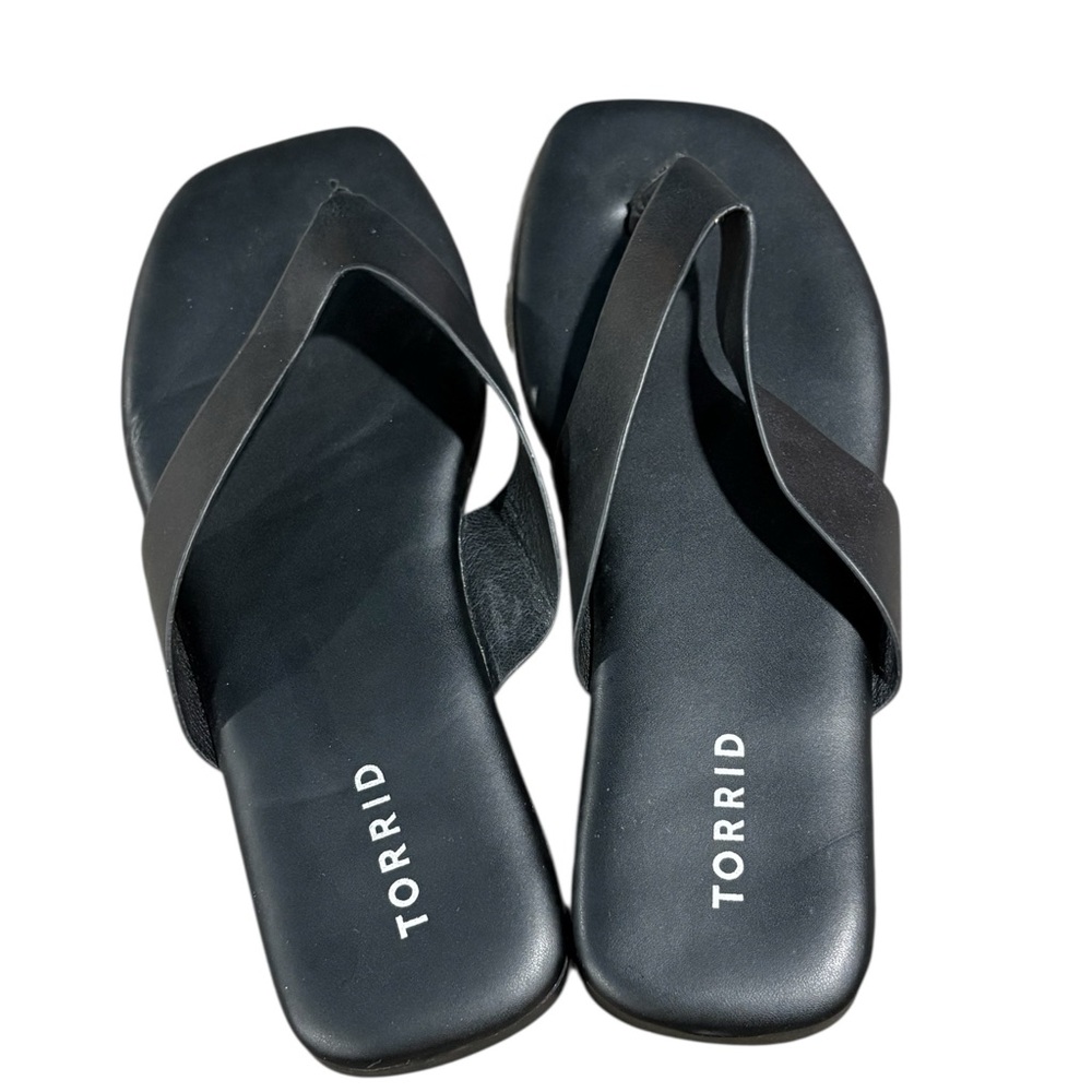 Torrid Square Toe Thong Flop Flops Sandals Size 7.5 WW